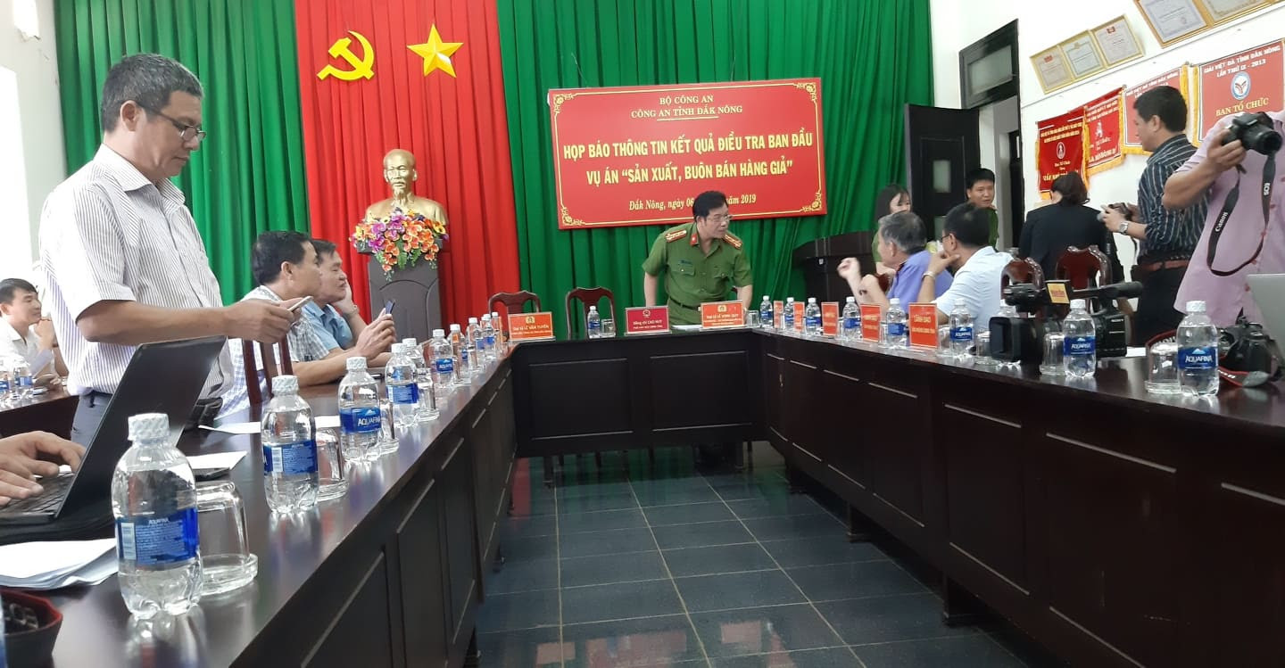 Dính đến đại gia Trịnh Sướng, hàng chục người bị bắt, khởi tố - Hình 1