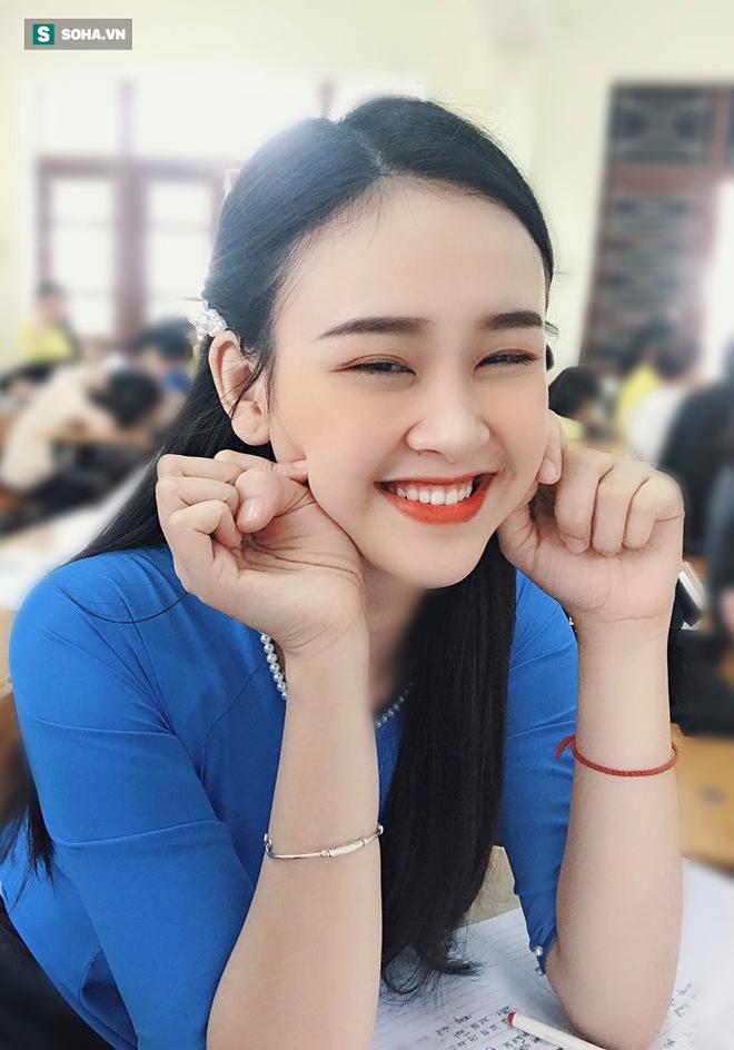 Được truy tìm sau bức ảnh mặc bikin.i, cô gái còn khiến dân mạng sốc vì thành tích khủng - Hình 3