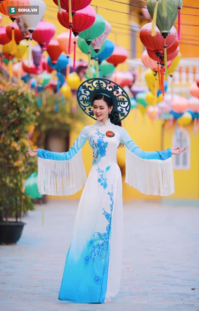 Được truy tìm sau bức ảnh mặc bikin.i, cô gái còn khiến dân mạng sốc vì thành tích khủng - Hình 7