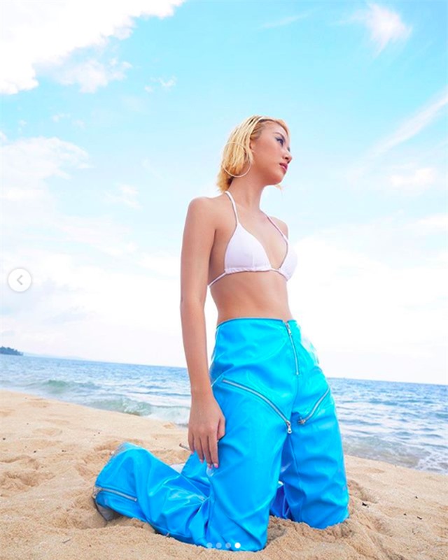 Hot girl Việt đua nhau khoe dáng gợi cảm trên bãi biển mùa hè - Hình 2