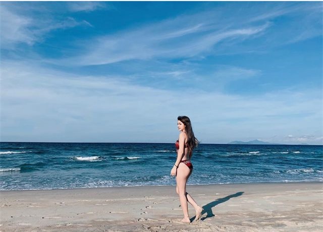 Hot girl Việt đua nhau khoe dáng gợi cảm trên bãi biển mùa hè - Hình 7