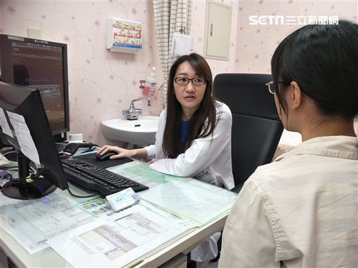 Ngực sưng đỏ và nóng rát nhưng nhất định không đi khám để rồi cuối cùng phải lên bàn mổ: Đừng ai dại như người phụ nữ này - Hình 1