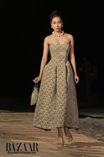 Sưu tập l'amant của Hoàng Minh Hà tại Fashion Voyage 2 - Hình 1