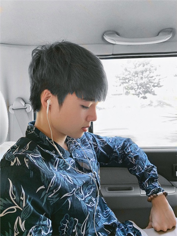 Tun Phạm khoe ảnh chụp body 6 múi, cộng đồng mạng rần rần comment hỏi: dùng app gì? - Hình 13
