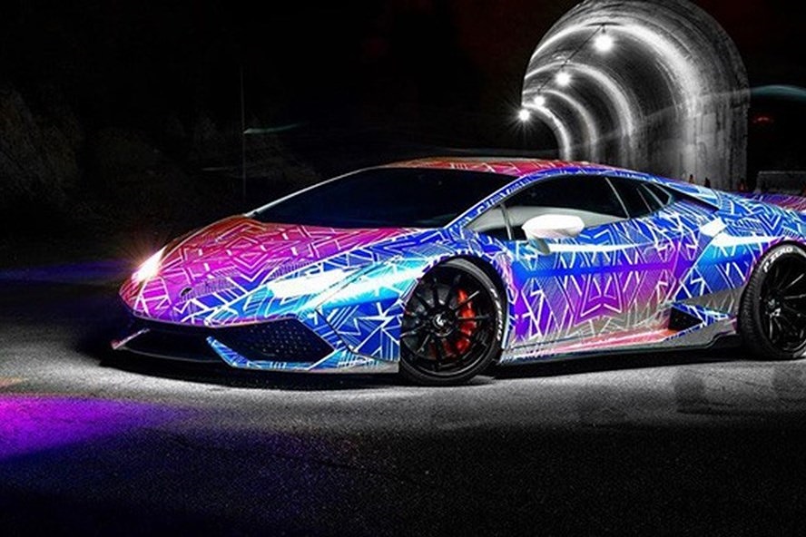 Siêu Xe Lamborghini Đổi Màu Như Tắc Kè Hoa - Ôtô - Việt Giải Trí