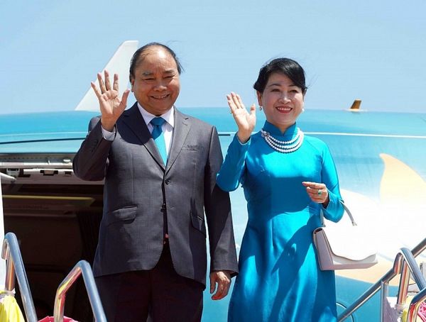Phát hiện thú vị: Thủ tướng Nguyễn Xuân Phúc thường xuyên mặc tương đồng với phu nhân - Hình 19