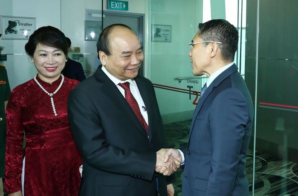 Phát hiện thú vị: Thủ tướng Nguyễn Xuân Phúc thường xuyên mặc tương đồng với phu nhân - Hình 5