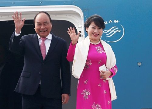Phát hiện thú vị: Thủ tướng Nguyễn Xuân Phúc thường xuyên mặc tương đồng với phu nhân - Hình 3