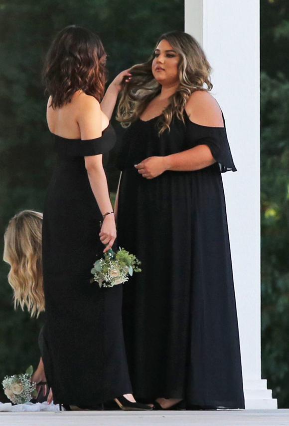 Selena Gomez as a bridesmaid at her cousin's wedding - Photo 7