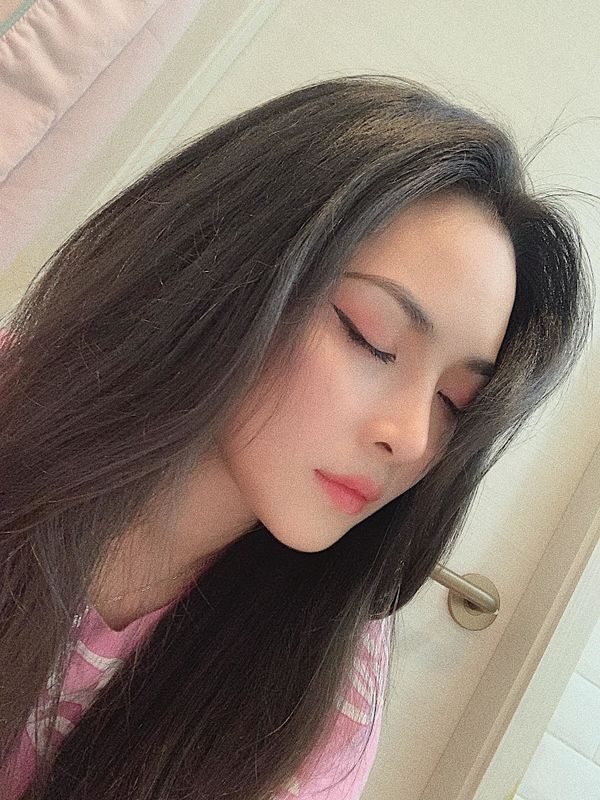 5 năm sau dao kéo, Vũ Thanh Quỳnh ngày càng xinh đẹp như hotgirl, không ngại khoe vóc dáng quyến rũ - Hình 2