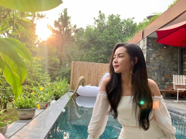 5 năm sau dao kéo, Vũ Thanh Quỳnh ngày càng xinh đẹp như hotgirl, không ngại khoe vóc dáng quyến rũ - Hình 8