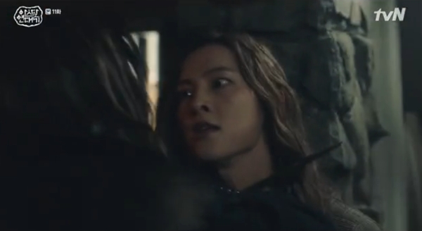 Arthdal Chronicles tập 11: Song Joong Ki ngả bài với Jang Dong Gun, muốn hợp tác nhưng bị phản bội - Hình 12