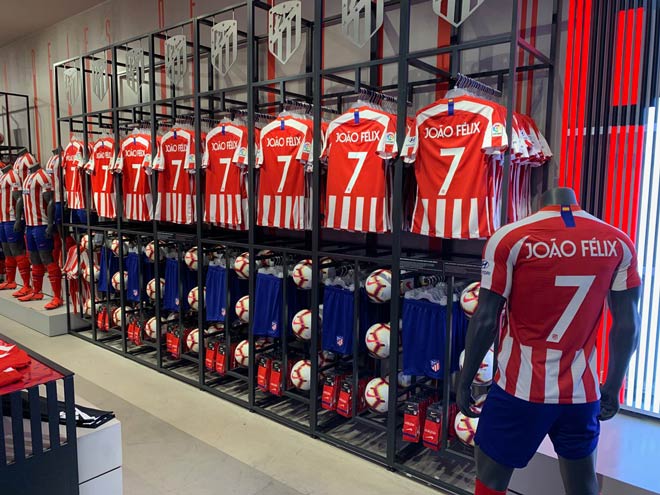 Căng thẳng bom tấn Griezmann: Atletico tung đòn thù với Barca - Hình 1