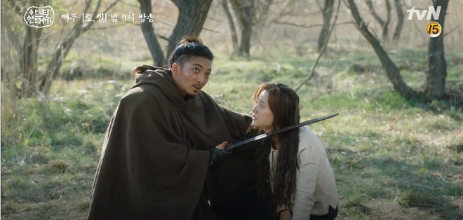 Cha con Song Joong Ki và Jang Dong Gun tương tàn, đối đầu siêu gắt trong Arthdal Niên Sử Kí tập 11 - Hình 16