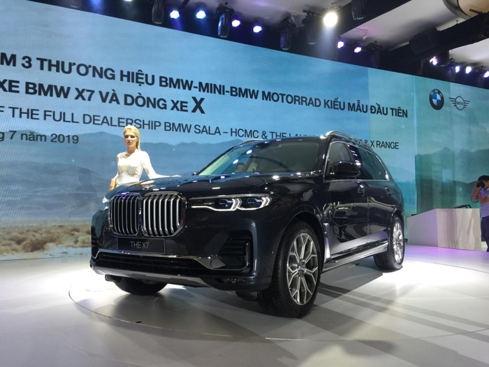 Chốt giá 7,5 tỷ đồng, BMW X7 phải cạnh tranh với những đối thủ nào? - Hình 2