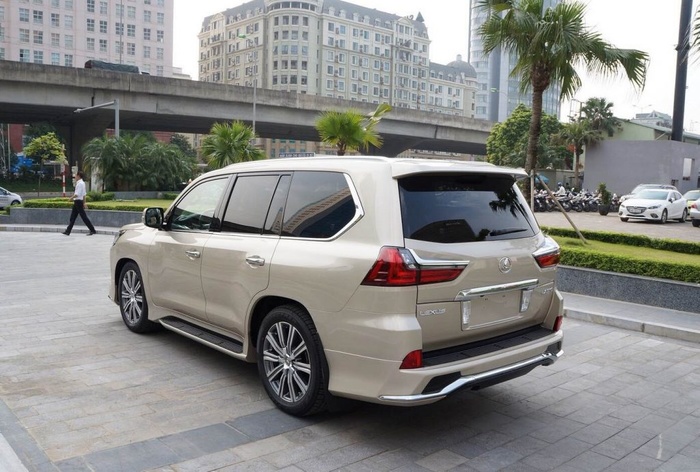 Chốt giá 7,5 tỷ đồng, BMW X7 phải cạnh tranh với những đối thủ nào? - Hình 7