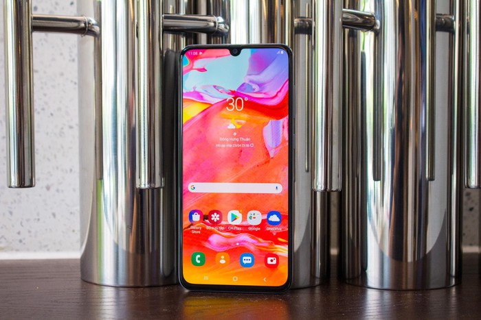 Loạt smartphone dưới 10 triệu, pin khỏe đáng chú ý - Hình 1