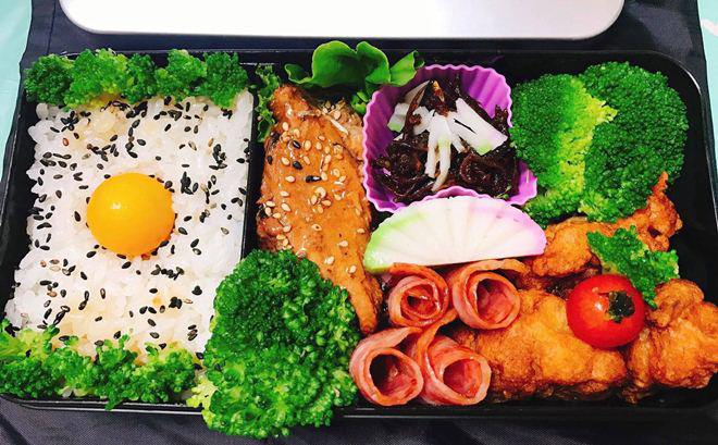 Những hộp cơm bento thịnh soạn của cô nàng khéo hết phần người ta chuẩn bị cho chồng - Hình 15