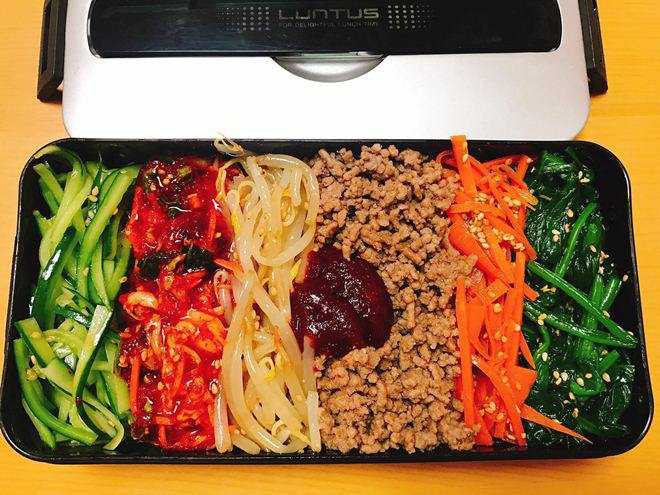 Những hộp cơm bento thịnh soạn của cô nàng khéo hết phần người ta chuẩn bị cho chồng - Hình 9