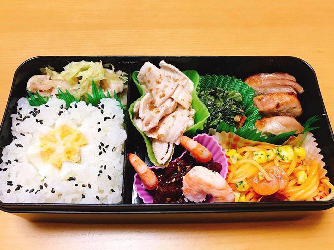 Những hộp cơm bento thịnh soạn của cô nàng khéo hết phần người ta chuẩn bị cho chồng - Hình 12