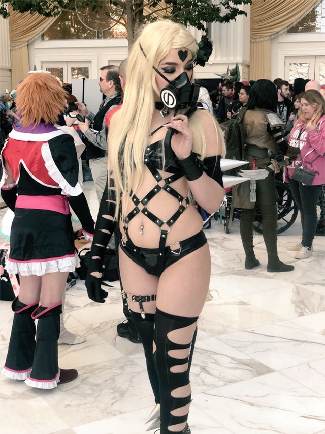 Nóng mắt với loạt ảnh cosplay siêu gợi cảm mỹ nữ quái vật DoS trong One-Punch Man - Hình 7