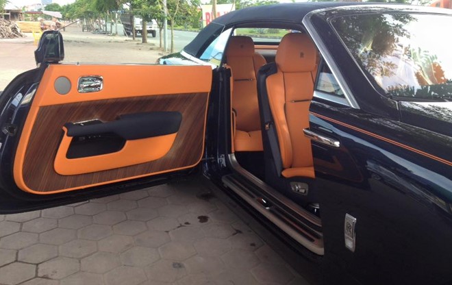 Siêu xe Rolls-Royce Dawn trị giá 1,5 triệu đô về Việt Nam - Hình 2