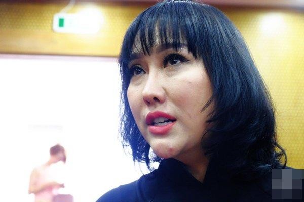 Sở hữu làn da láng mịn như em bé, loạt sao Việt khiến ai nấy té ngửa khi lộ ảnh chưa chỉnh sửa - Hình 11