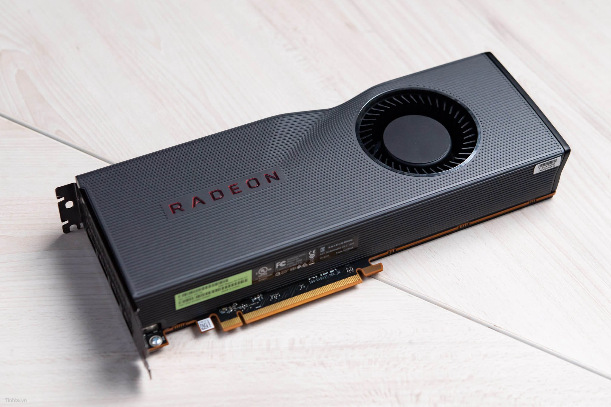 Trải nghiệm AMD RX Radeon 5700 XT: chơi tốt nhiều game ở 2K, xung cao hơn, ít ăn điện hơn đời trước - Hình 16