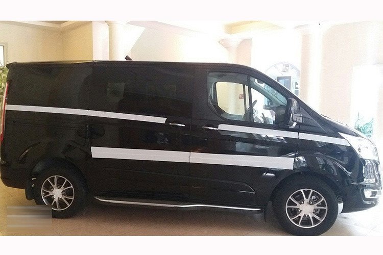 Xe mới Ford Tourneo lộ ảnh trước ngày ra mắt - Hình 2
