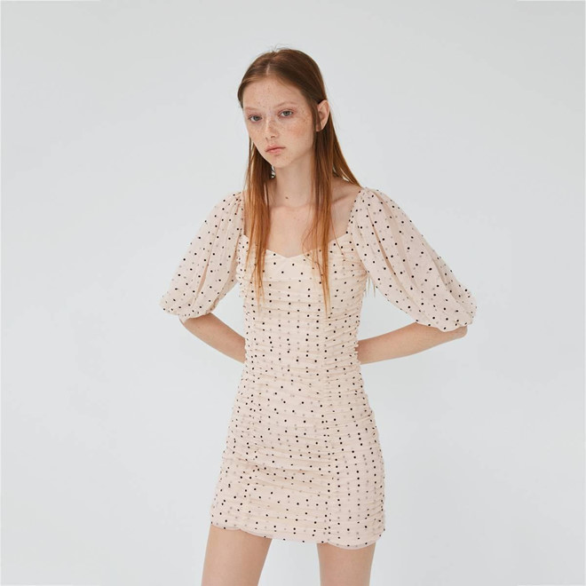 Chưa hết hè, Zara đã tung ra 5 xu hướng thời trang dịp thu đông 2019 - Hình 3