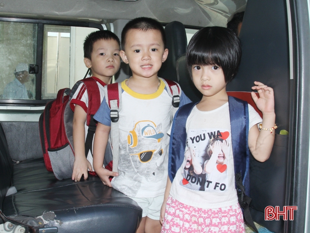 Các trường học ở Hà Tĩnh siết chặt quy trình quản lý, đưa đón học sinh - Hình 8