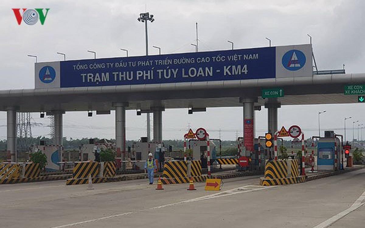 Cao tốc Đà Nẵng-Quảng Ngãi: Dự án chưa xong đã thu phí, dân kêu trời - Hình 2
