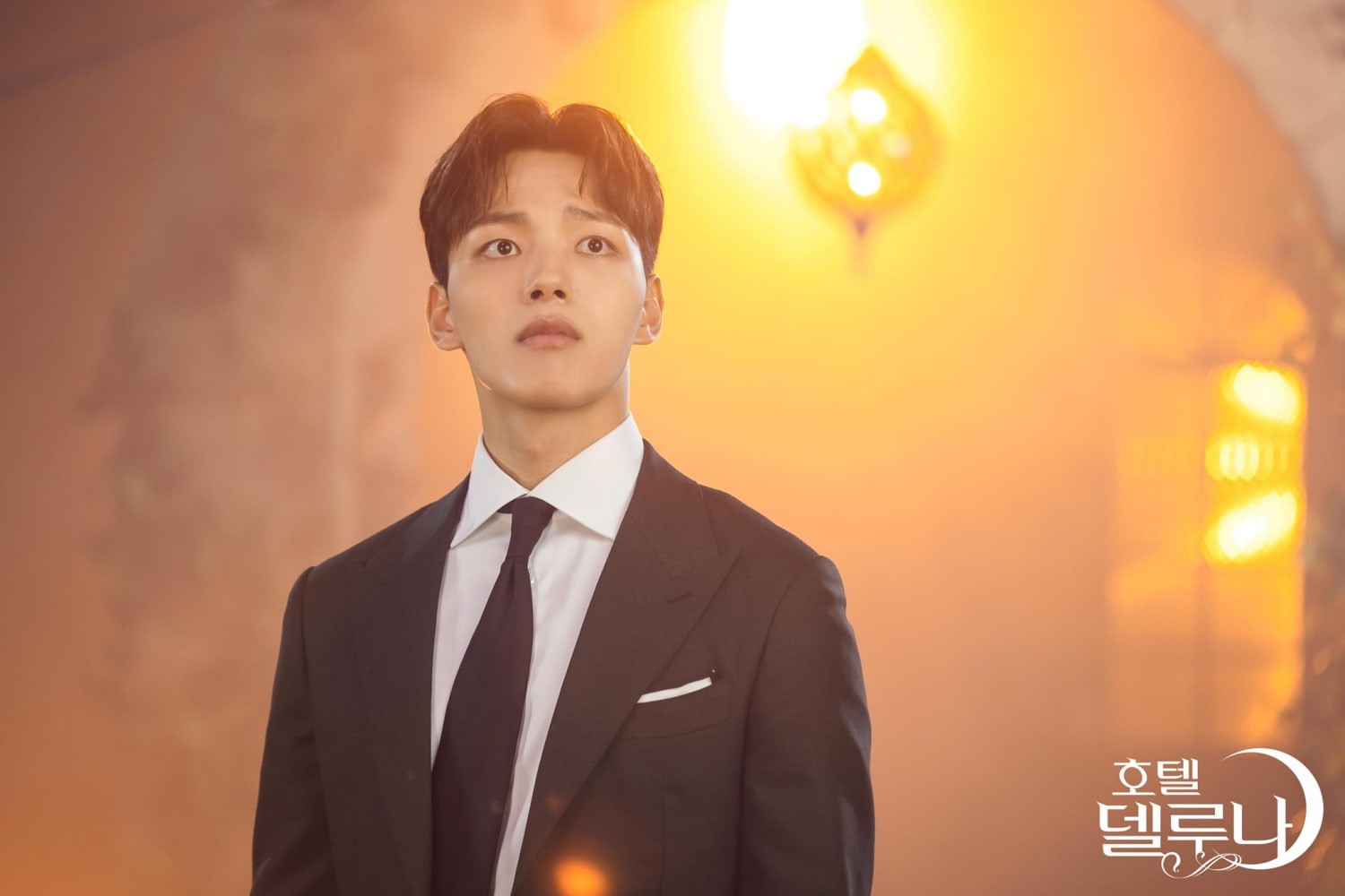 Dàn sao của phim Hàn hot nhất hè này Hotel Del Luna - Hình 8