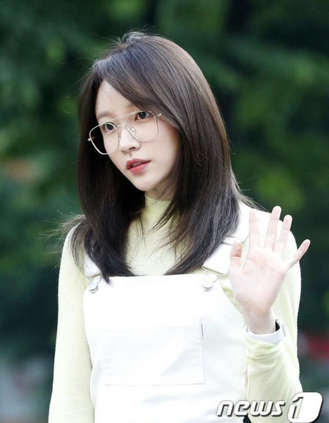 Hani chỉ vừa mới đổi kiểu makeup, netizen đã kêu trời vì khác quá không nhận ra - Hình 2