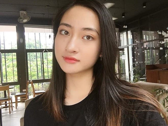 Khi các Hoa hậu đọ mặt mộc: Lương Thùy Linh đẹp rạng rỡ, Tiểu Vy sắc sảo thanh tú bất ngờ - Hình 1