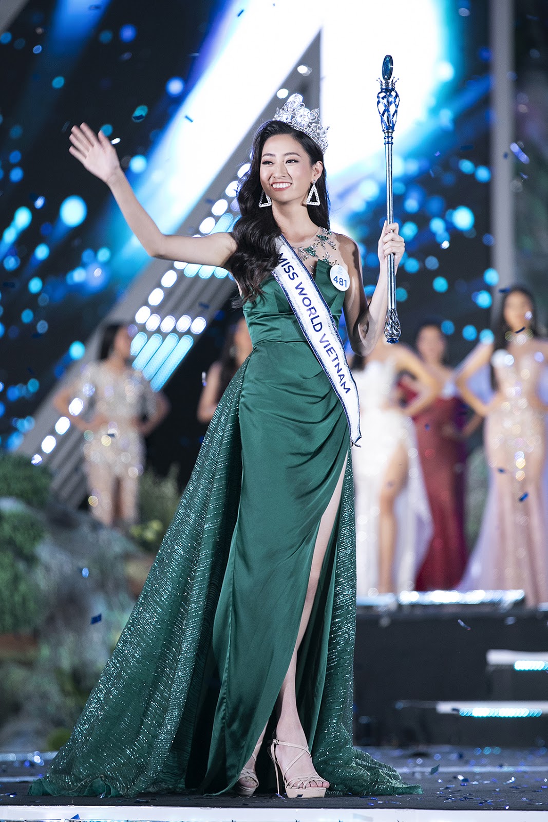 Nhan sắc Hoa hậu Lương Thùy Linh nhận cơn mưa lời khen trên trang chủ Miss World - Hình 2