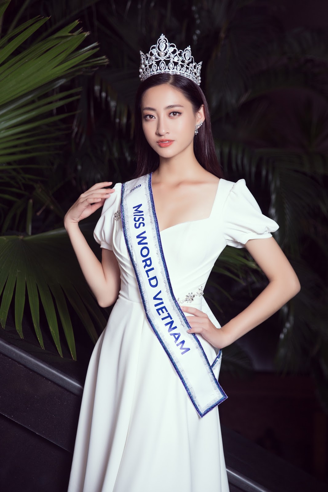 Nhan sắc Hoa hậu Lương Thùy Linh nhận cơn mưa lời khen trên trang chủ Miss World - Hình 10