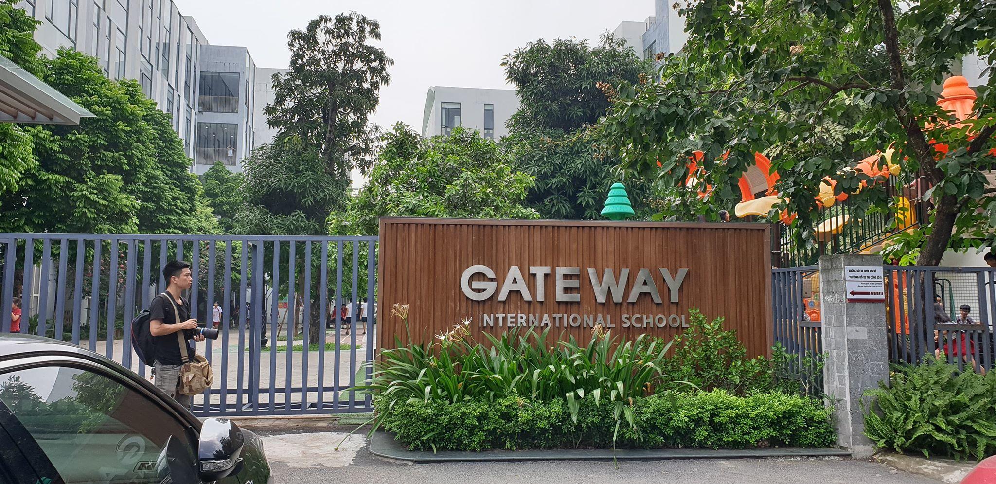 Nữ nhân viên trường Gateway bỏ quên bé trai 6 tuổi trên ôtô vẫn chưa về nhà - Hình 1