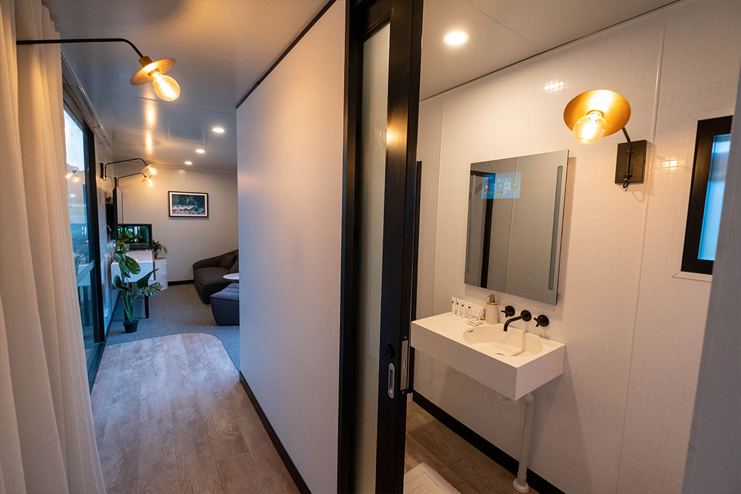 OPPO khai trương hotel 5G đầu tiên trên thế giới, điều khiển hoàn toàn qua OPPO Reno - Hình 4
