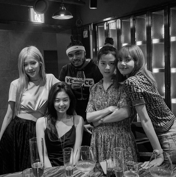 BLACKPINK đi ăn tối cùng Teddy và producer của Ariana Grande, là thính collab hay sắp ra album mới đây? - Hình 1