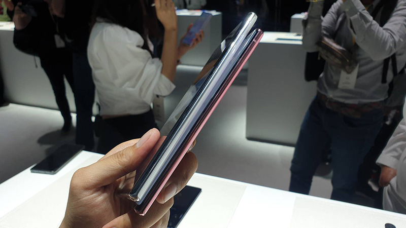 Trên tay & đánh giá nhanh Galaxy Note 10: Gọn gàng, phù hợp nữ dùng, phần cứng mạnh mẽ - Hình 7