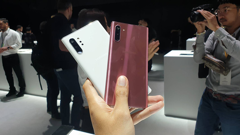 Trên tay & đánh giá nhanh Galaxy Note 10: Gọn gàng, phù hợp nữ dùng, phần cứng mạnh mẽ - Hình 3