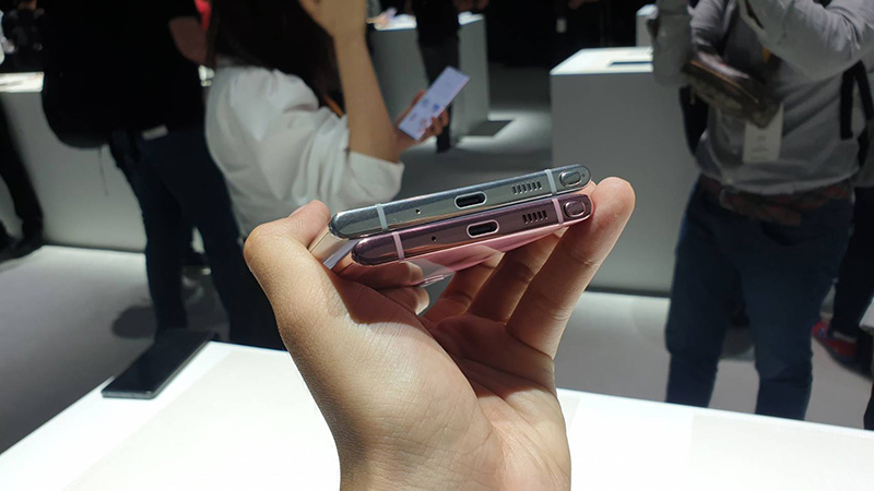 Trên tay & đánh giá nhanh Galaxy Note 10: Gọn gàng, phù hợp nữ dùng, phần cứng mạnh mẽ - Hình 9