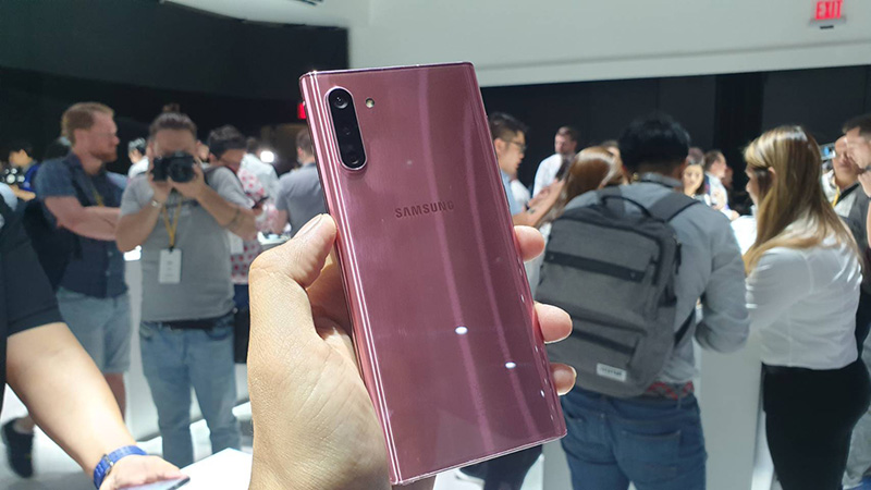 Trên tay & đánh giá nhanh Galaxy Note 10: Gọn gàng, phù hợp nữ dùng, phần cứng mạnh mẽ - Hình 11