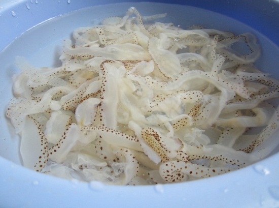 2 cách làm nộm sứa đu đủ và nộm sứa rau thơm dai giòn thơm ngon hấp dẫn