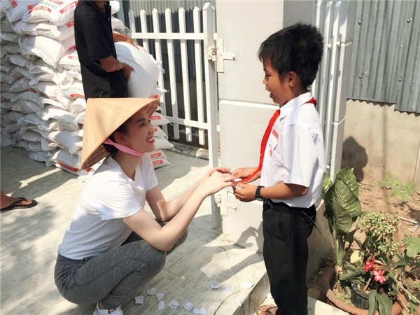 Trang Trần tiết lộ Ngọc Trinh gửi 150 triệu từ thiện lại dặn giấu kín - Hình 3