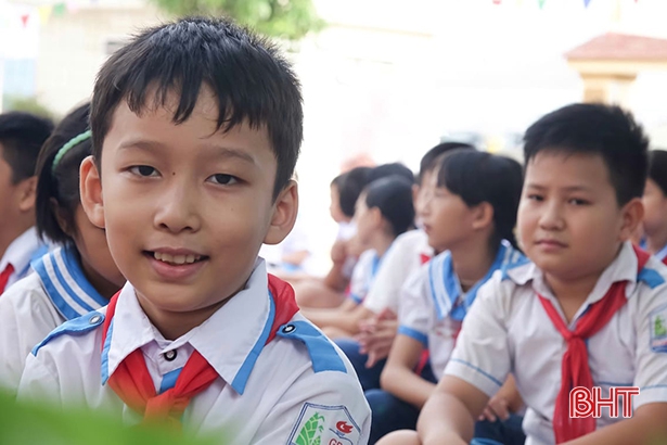 260 trường học ở Hà Tĩnh khai giảng năm học mới - Hình 4