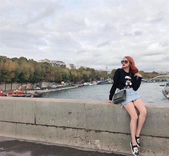 Dù ít khi khoe nhưng Hương Giang lại chứng minh độ chịu chơi hàng hiệu chẳng kém sao Việt nào chỉ qua 1 bức ảnh - Hình 8