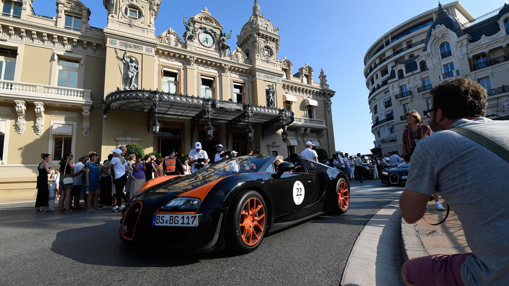 Hàng trăm siêu xe Bugatti hội ngộ nhân kỷ niệm 110 năm thành lập hãng - Hình 9