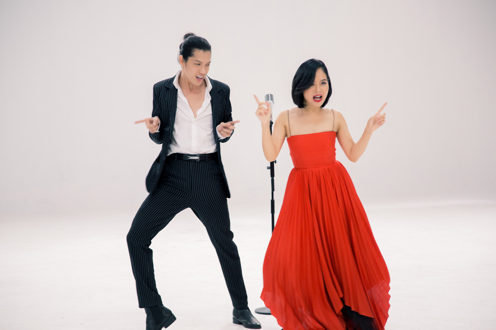 Hoàng Quyên nhảy suốt 10 tiếng trong MV mới, úp mở về live concert cuối năm - Hình 2
